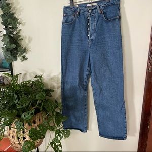 Levi’s 👖 the Ribcage Jean size 30